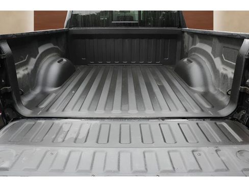 Used 2020 RAM 1500 Laramie w/ Sport Appearance Package AWD/4WD image 10