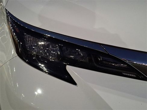Certified 2024 Toyota Sienna LE image 13