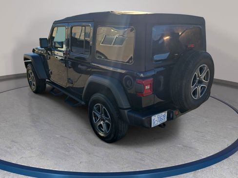 Used 2022 Jeep Wrangler Sport S image 7