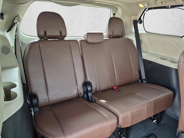 Used 2019 Toyota Sienna Limited Premium FWD image 20