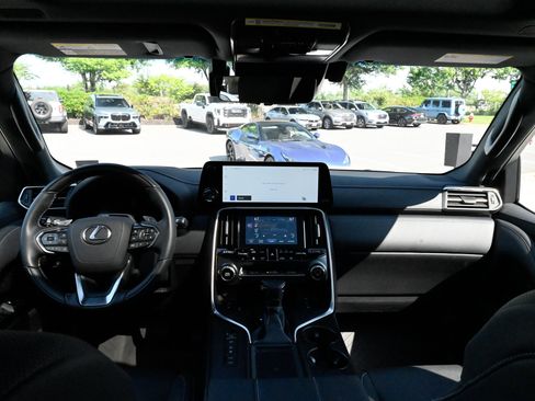 Used 2025 Lexus LX 600 4WD w/ Accessory Package (2T) image 46