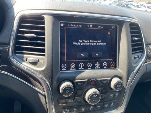 Used 2018 Jeep Grand Cherokee Overland image 32