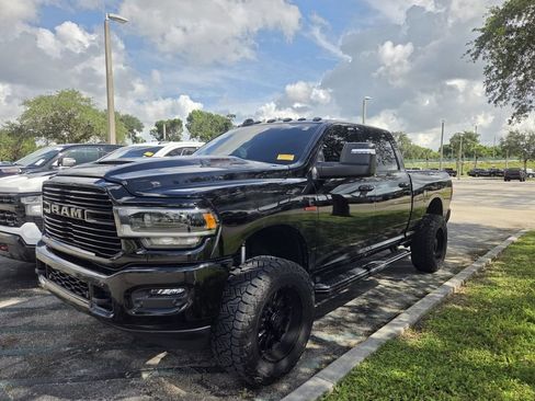 Used 2024 RAM 2500 Laramie w/ Night Edition AWD/4WD image 3