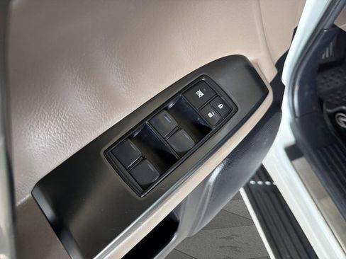 Certified 2023 Lexus GX 460 Premium w/ Accessory Package AWD/4WD image 9