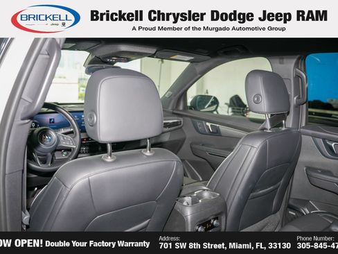 Used 2025 Buick Enclave Preferred FWD image 23