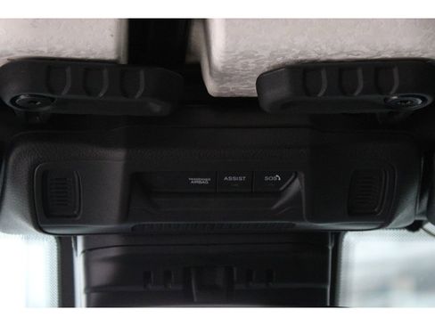 Used 2025 Jeep Wrangler Sport S image 28