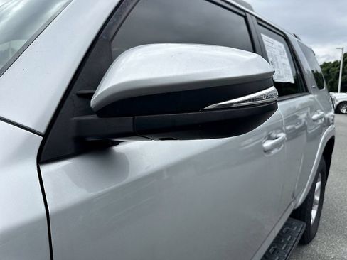 Used 2022 Toyota 4Runner SR5 Premium AWD/4WD image 10