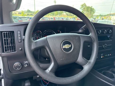 Used 2019 Chevrolet Express 2500 image 7