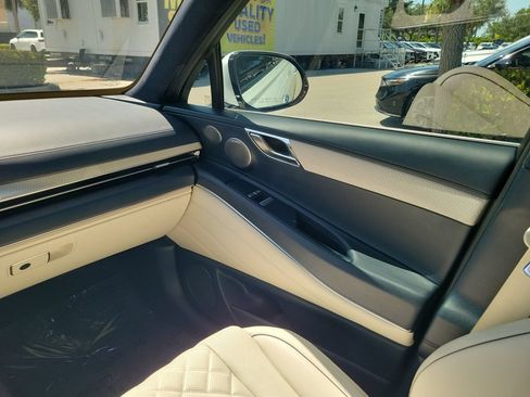 Certified 2025 Genesis GV80 3.5T Prestige AWD/4WD image 15