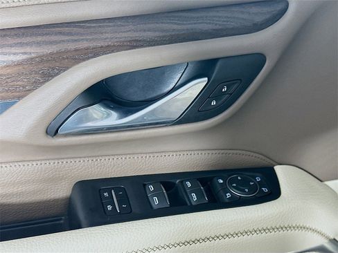 Used 2023 GMC Yukon XL Denali image 24