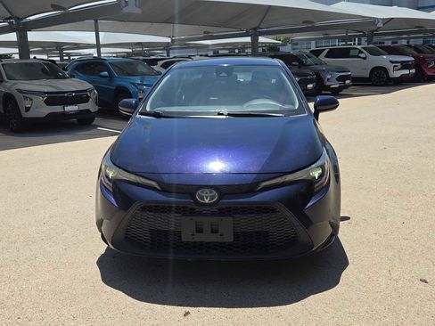 Used 2021 Toyota Corolla LE FWD image 3