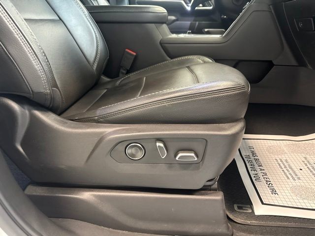 Used 2025 GMC Sierra 3500 Denali AWD/4WD image 20