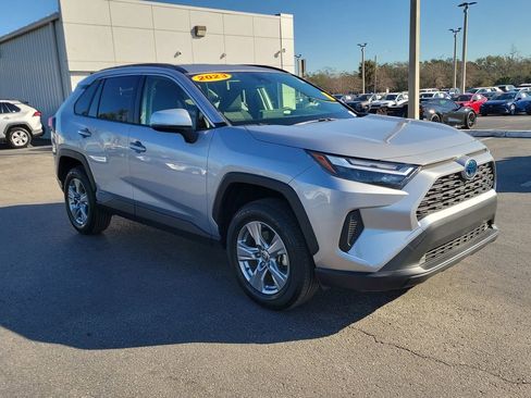 Used 2023 Toyota RAV4 XLE image 2
