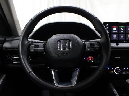 Used 2024 Honda Accord Touring image 10
