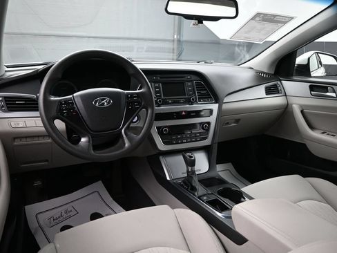 Used 2016 Hyundai Sonata SE FWD image 29