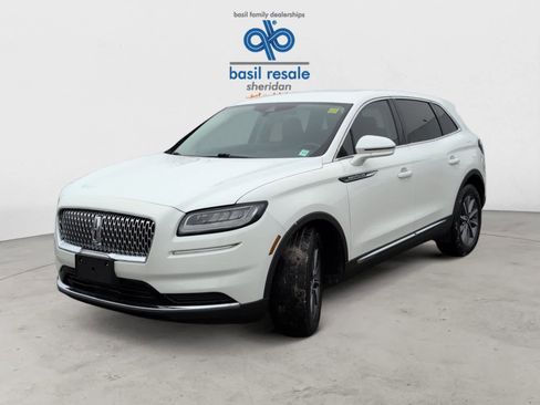 Used 2021 Lincoln Nautilus AWD image 2