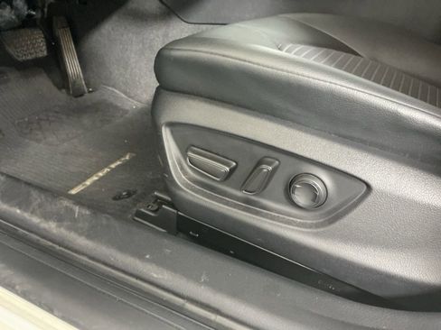 Used 2023 Toyota Camry SE image 23