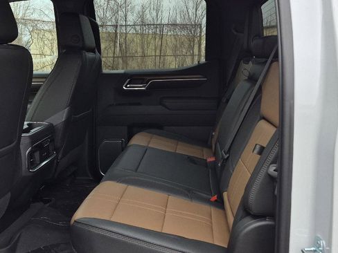 Used 2023 Chevrolet Silverado 1500 High Country w/ Max Trailering Package image 7