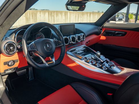 Used 2018 Mercedes-Benz AMG GT C image 25