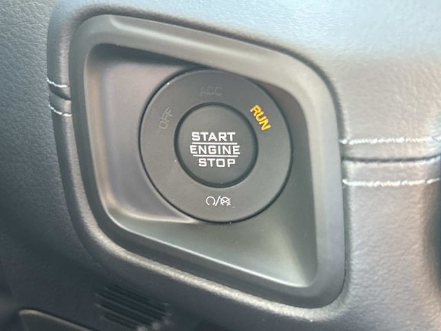 New 2027 Jeep Wrangler Unlimited Sahara AWD/4WD image 32