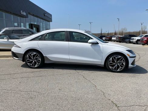 New 2025 Hyundai Ioniq 6 SEL RWD image 9