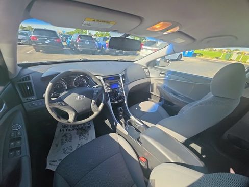 Used 2012 Hyundai Sonata GLS FWD image 25