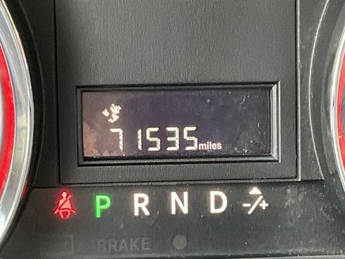 Used 2015 Dodge Grand Caravan SXT image 23