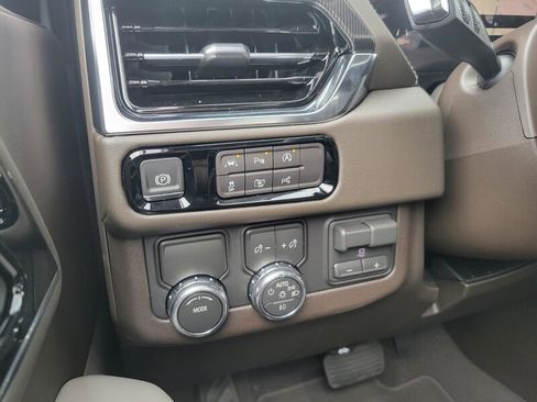 New 2026 GMC Yukon XL Elevation w/ Elevation Premium Package image 23