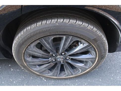 Used 2024 Buick Envista Sport Touring w/ Convenience I Package FWD image 8