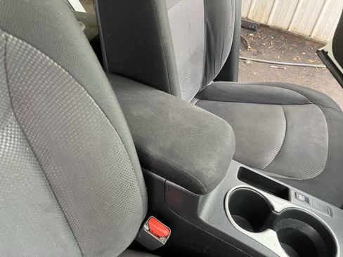 Used 2012 Nissan Rogue S image 29