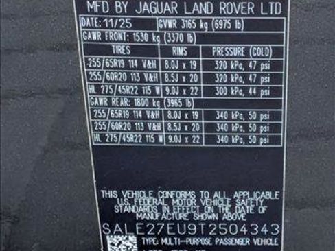 New 2026 Land Rover Defender 110 X-Dynamic SE image 17