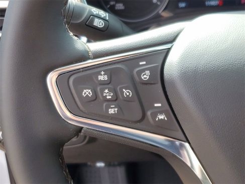 Used 2024 Chevrolet Equinox Premier image 24