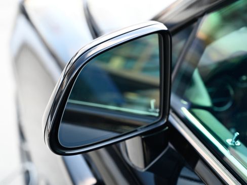 Used 2017 Rolls-Royce Wraith image 13