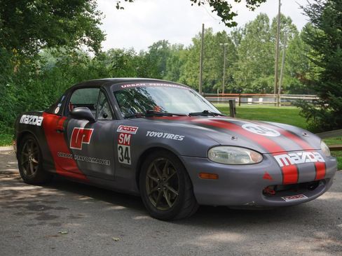 Used 1999 MAZDA MX-5 Miata RWD image 10