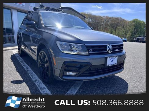 Used 2020 Volkswagen Tiguan SE R-Line AWD/4WD image 8
