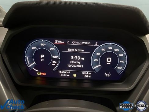 Used 2024 Audi Q4 e-tron Premium image 9