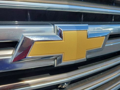 Used 2021 Chevrolet Tahoe High Country w/ Premium Package AWD/4WD image 33