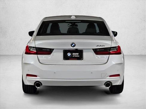 Certified 2025 BMW 330i Sedan w/ M Sport Package image 7