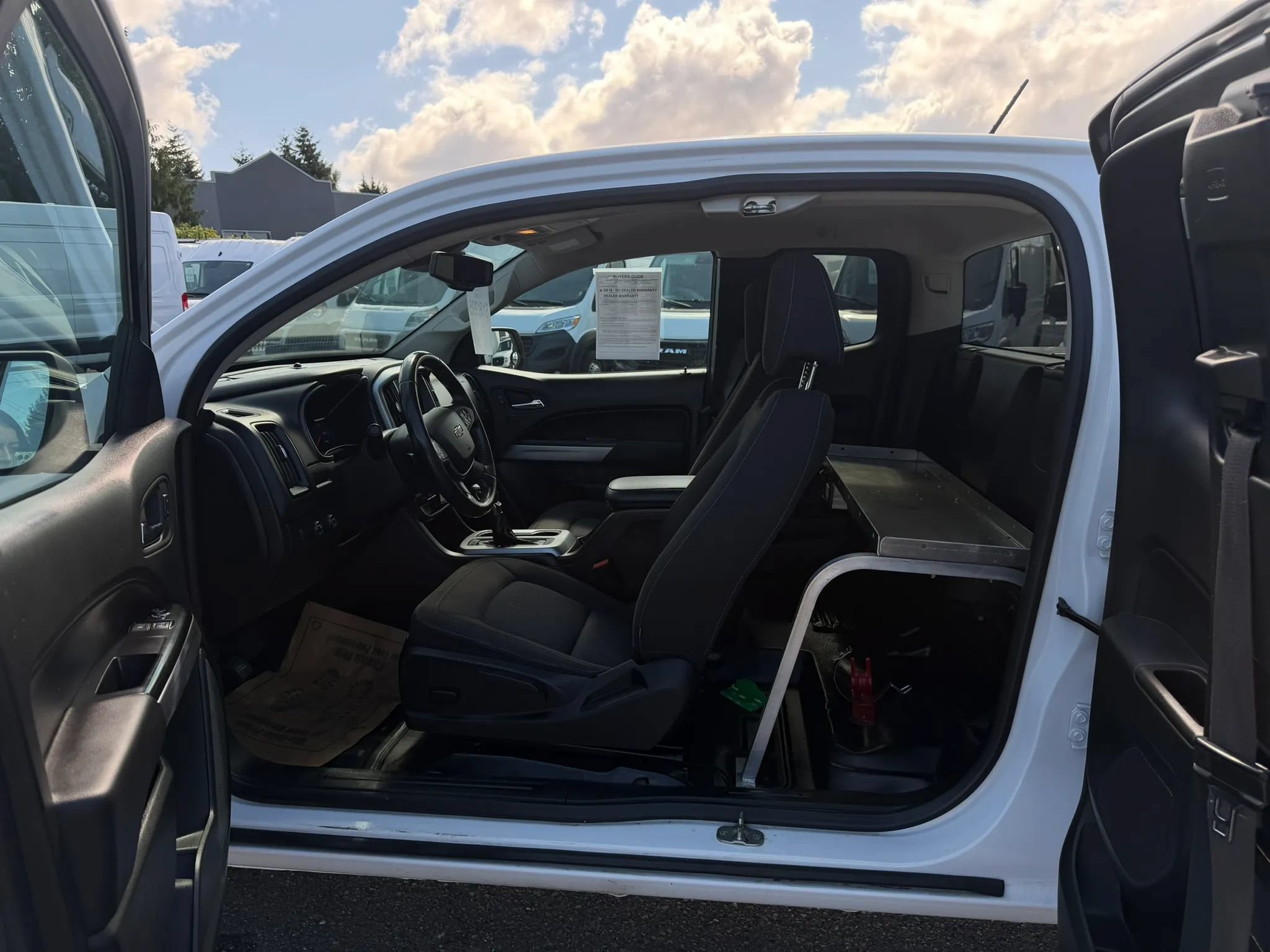 Used 2022 Chevrolet Colorado LT w/ Fleet Safety Package AWD/4WD image 17