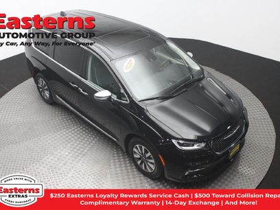 Used 2023 Chrysler Pacifica Limited