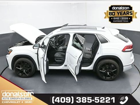 Used 2020 Volkswagen Atlas Cross Sport SEL R-Line image 26