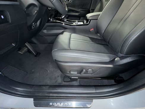 New 2025 Kia Sorento SX image 15