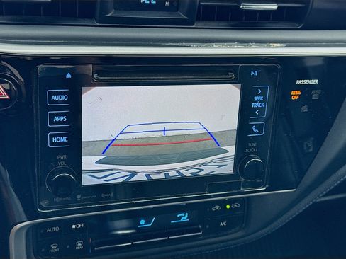 Used 2017 Toyota Corolla SE FWD image 10