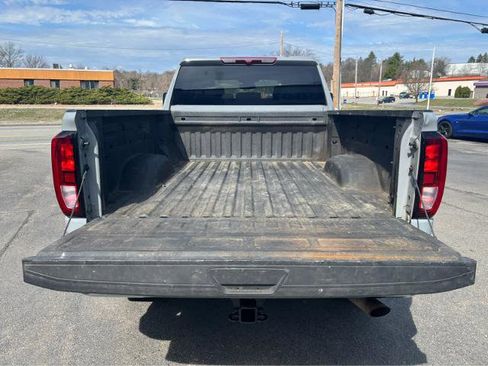 Used 2024 GMC Sierra 2500 SLE image 8