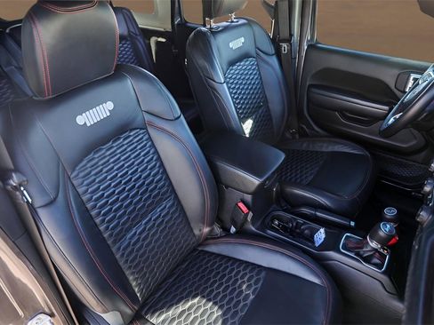 Used 2021 Jeep Wrangler Unlimited Rubicon image 24
