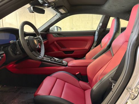 Certified 2025 Porsche 911 Carrera GTS RWD image 18