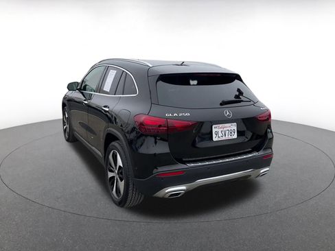 Used 2025 Mercedes-Benz GLA 250 4MATIC image 11