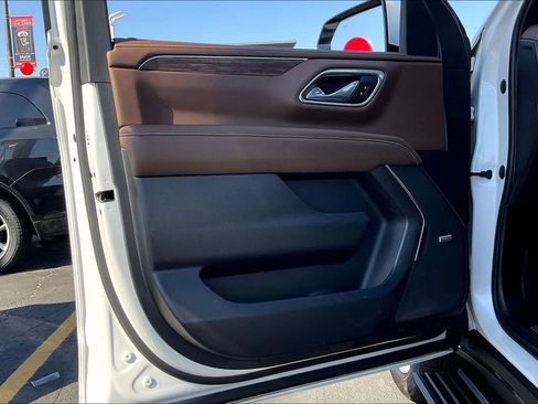 Used 2022 Chevrolet Suburban High Country w/ LPO, Illumination Package image 22