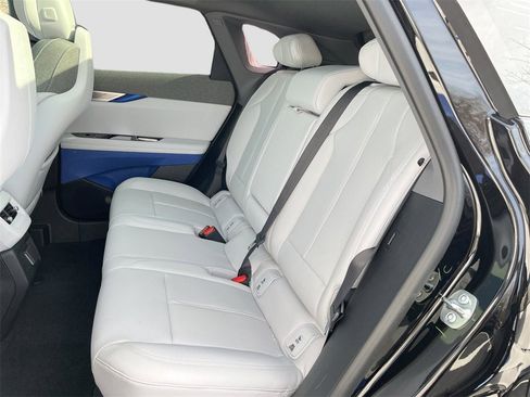 New 2026 Cadillac Optiq Luxury 1 image 25