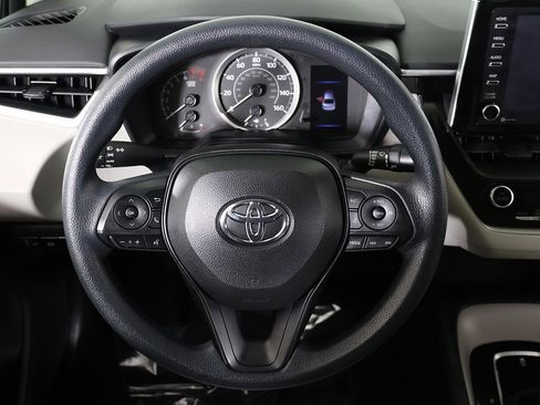 Used 2021 Toyota Corolla LE image 33